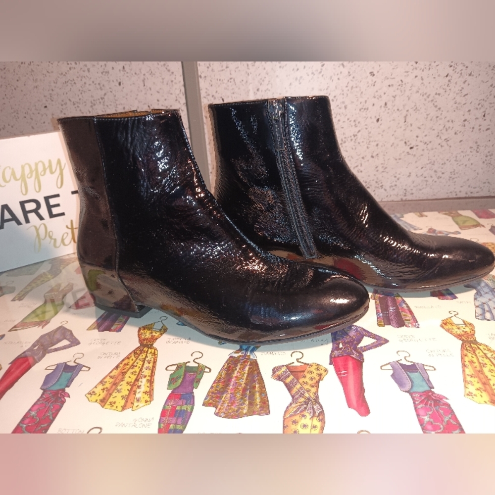 Aquatalia Ulyssaa Bootie Womens size 8.5